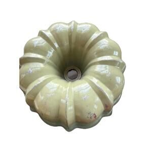 Nordic Ware The Original Bundt Pan Handle Holiday Bakeware green VTG  USA